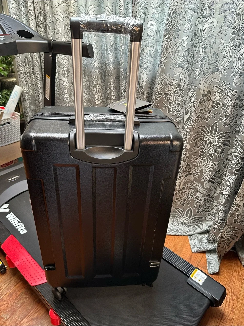 U.S army Black Hard-Shell 28” Luggage
